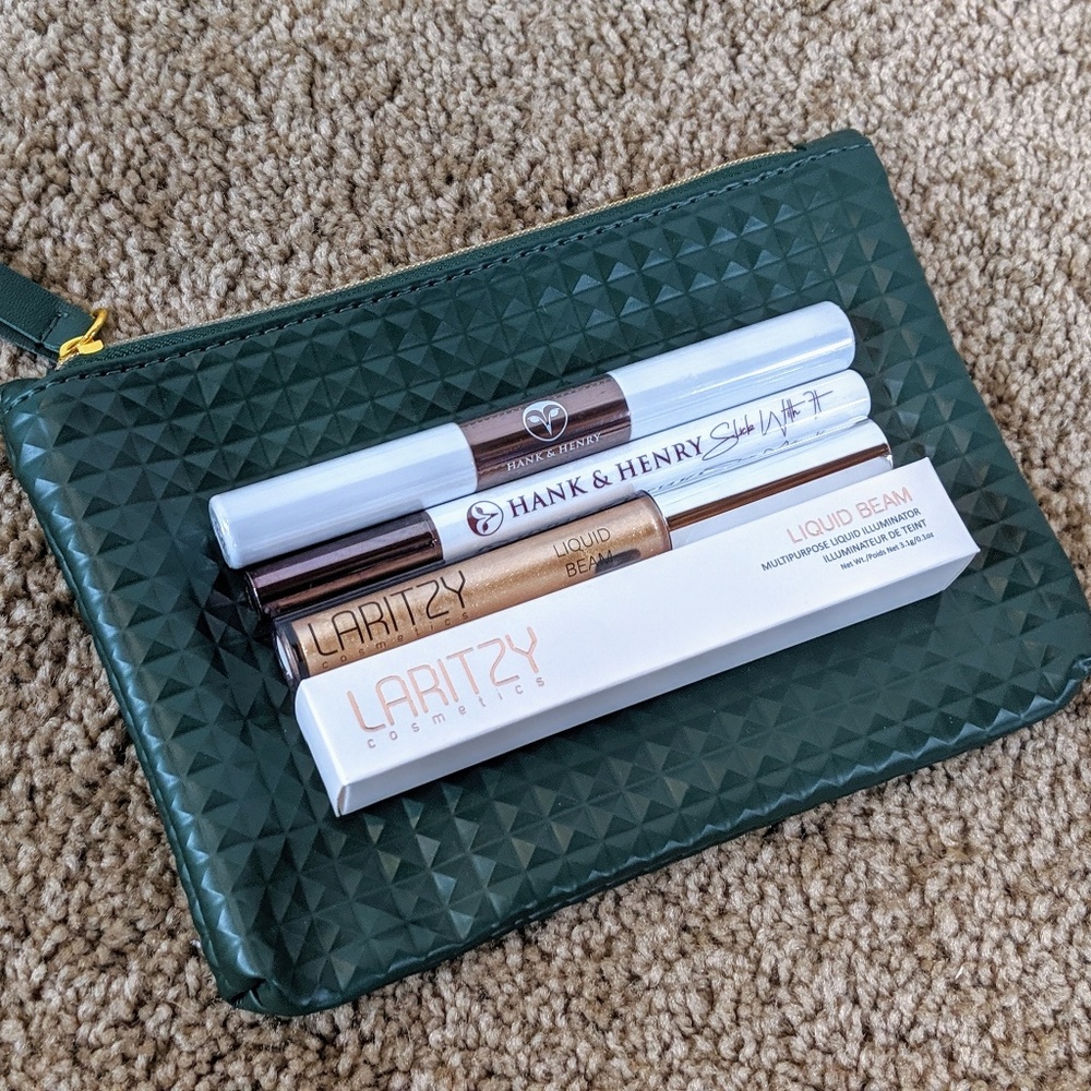 Hank and Henry Bundle